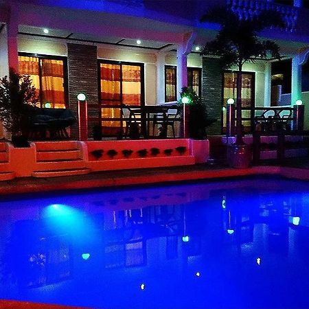 Sabang Inn Beach Resort Puerto Galera Buitenkant foto